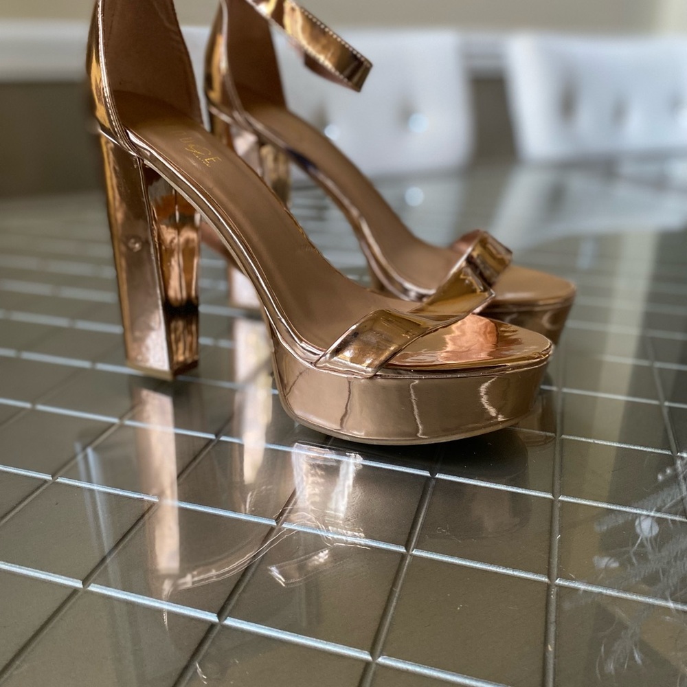 Elegant Metallic Platform Heels